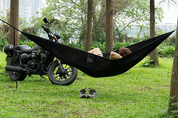 Lightweight hammock solutions