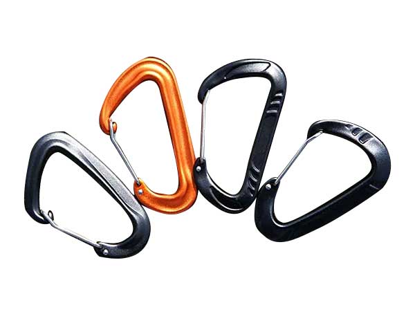 Stepless horn buckle for hammock adjustment